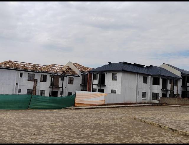 2 BEDROOM TOWNHOUSE FOR SALE IN MONDEOR
